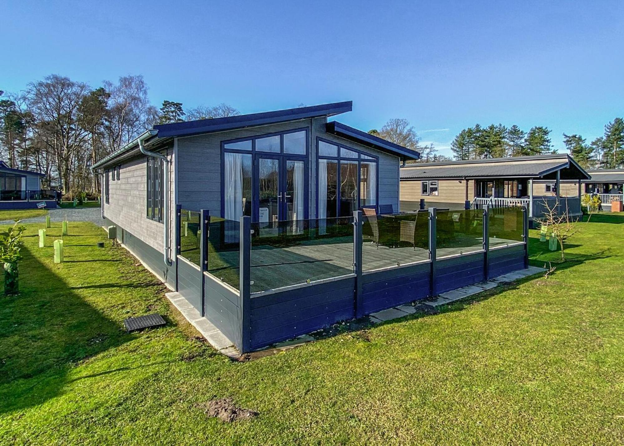 Woodhall Country Park Lodges Woodhall Spa Exterior photo