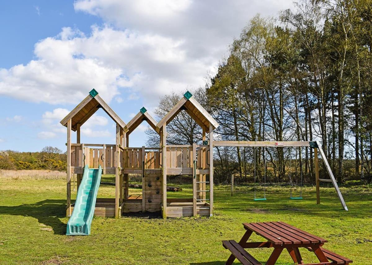 Woodhall Country Park Lodges Woodhall Spa Exterior photo