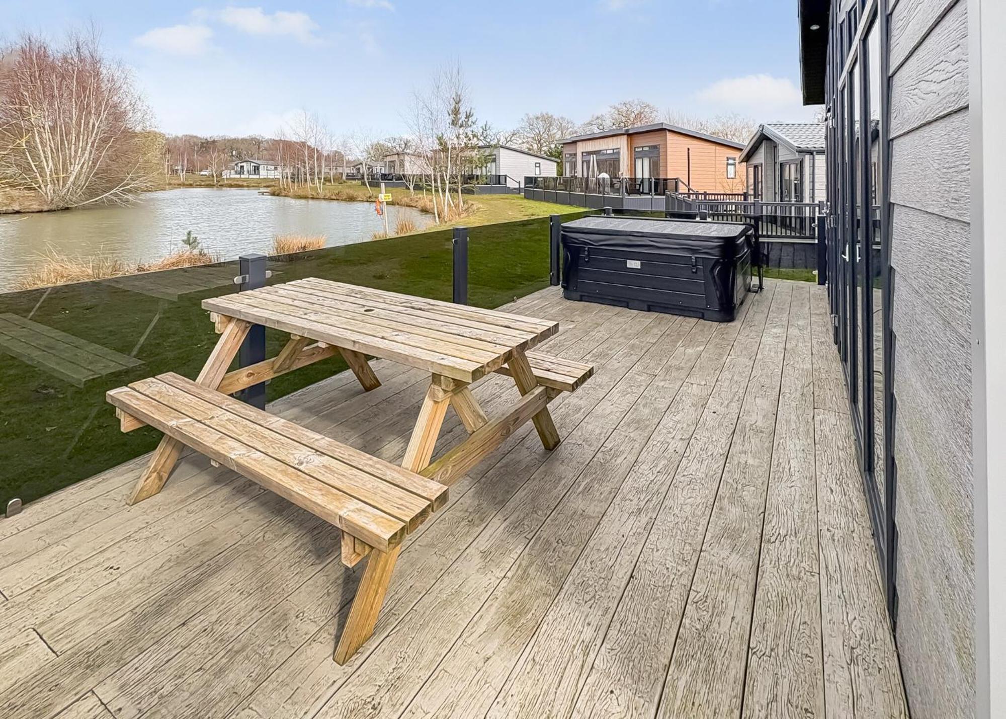 Woodhall Country Park Lodges Woodhall Spa Exterior photo