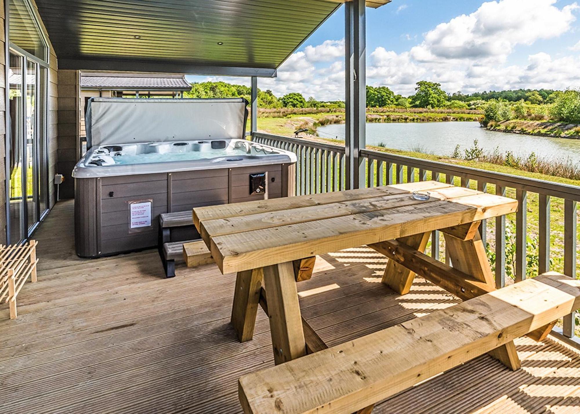 Woodhall Country Park Lodges Woodhall Spa Exterior photo
